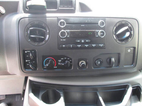 2010 Ford E-Series E-350 SD XLT