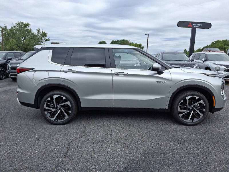 2025 Mitsubishi Outlander PHEV SE