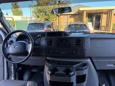 2011 Ford E-Series E-350 SD XL