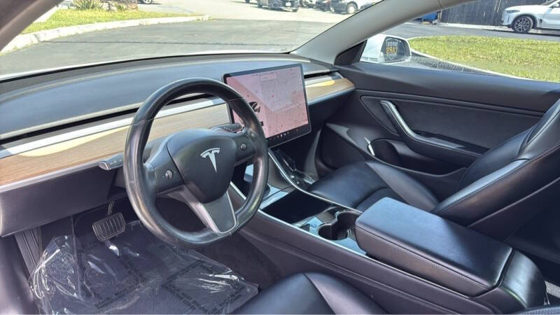 2019 Tesla Model 3 Standard Range