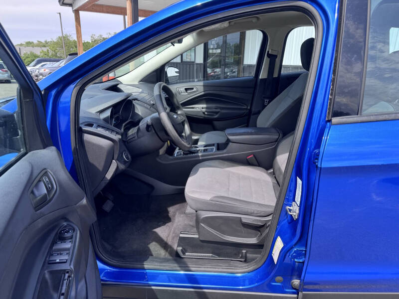 2019 Ford Escape S