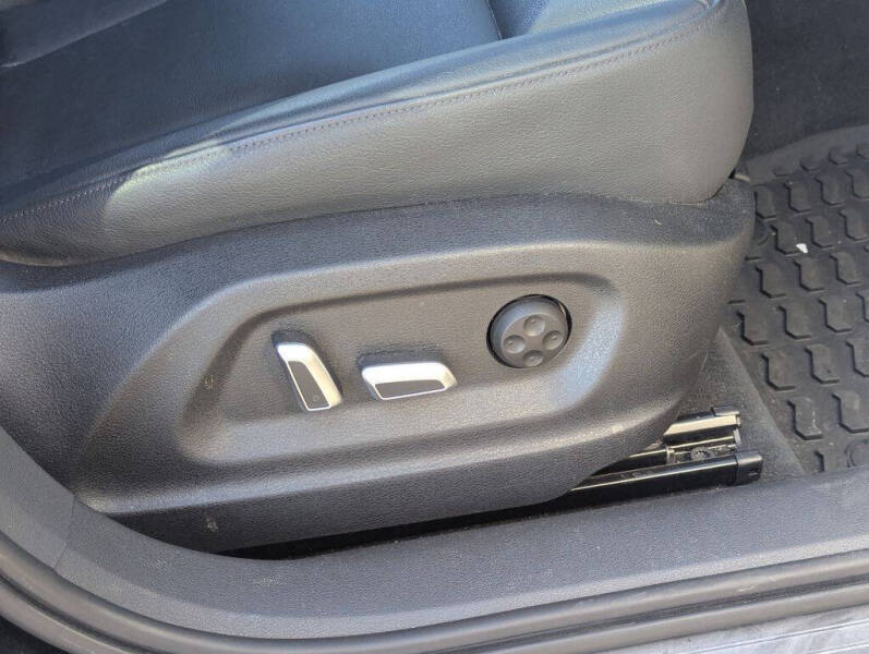 2016 Audi Q3 2.0T quattro Premium Plus