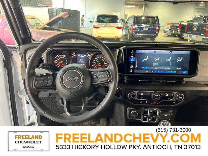 2024 Jeep Gladiator Sport