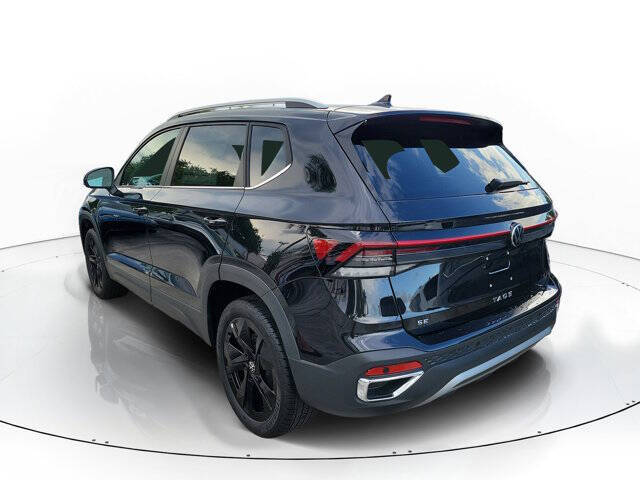 2026 Volkswagen Taos SE