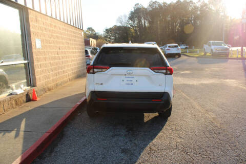 2020 Toyota RAV4 LE