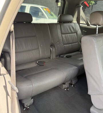 2004 Toyota Sequoia SR5