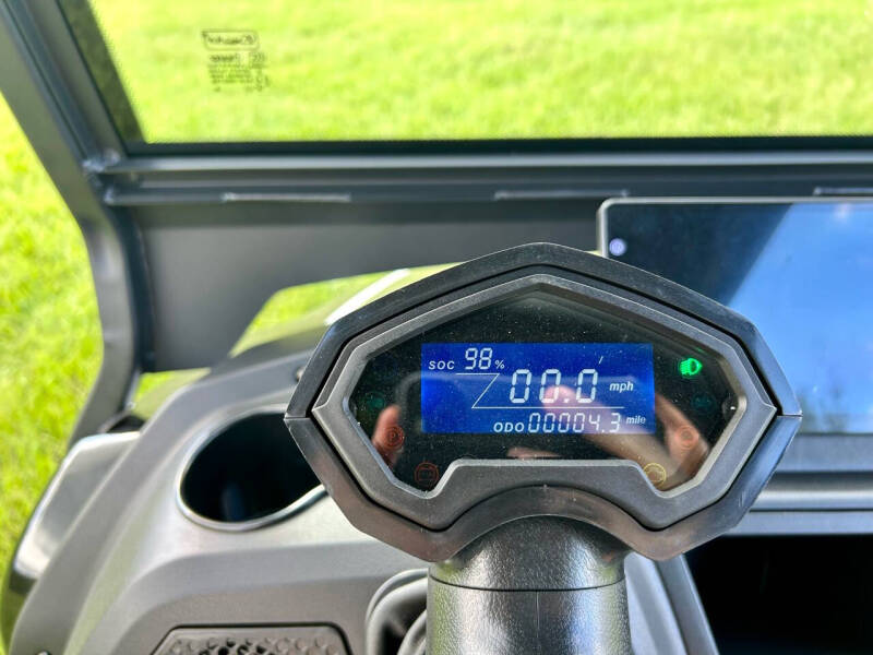 2025 Bintelli BEYOND 4 LIFTED