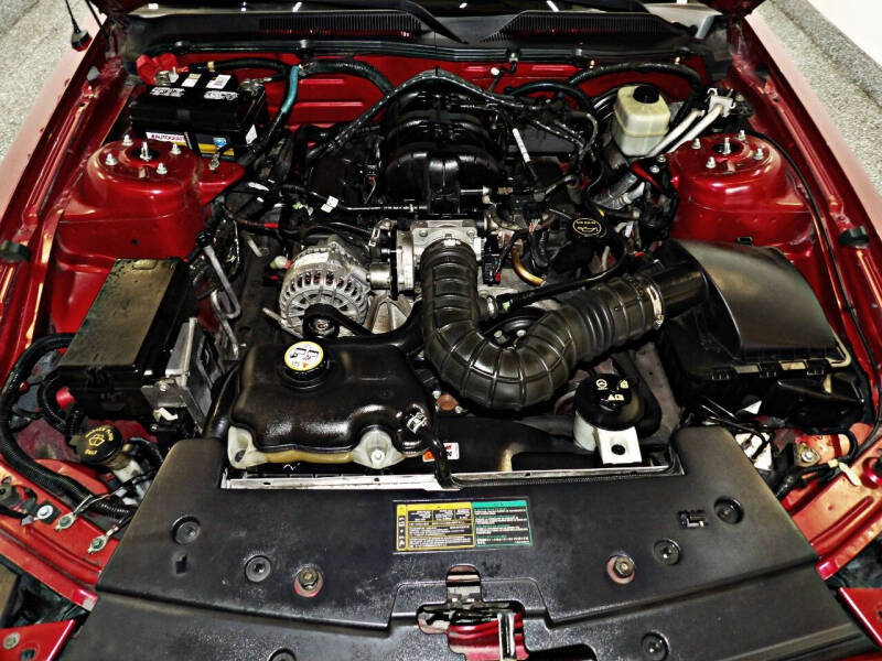 2006 Ford Mustang V6 Standard