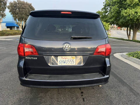 2009 Volkswagen Routan SE