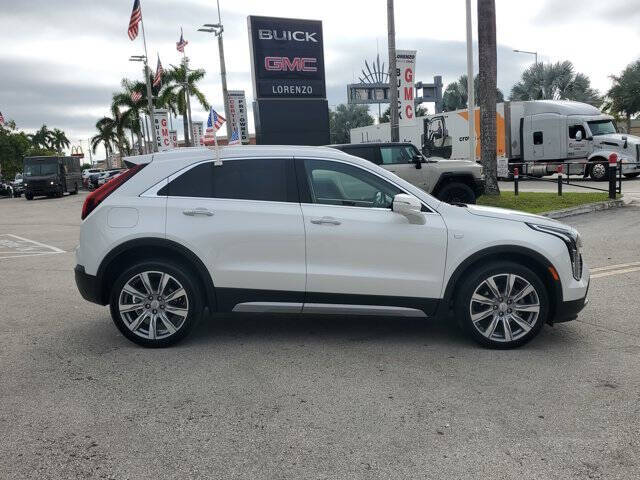 2023 Cadillac XT4 Premium Luxury