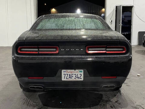 2017 Dodge Challenger SXT