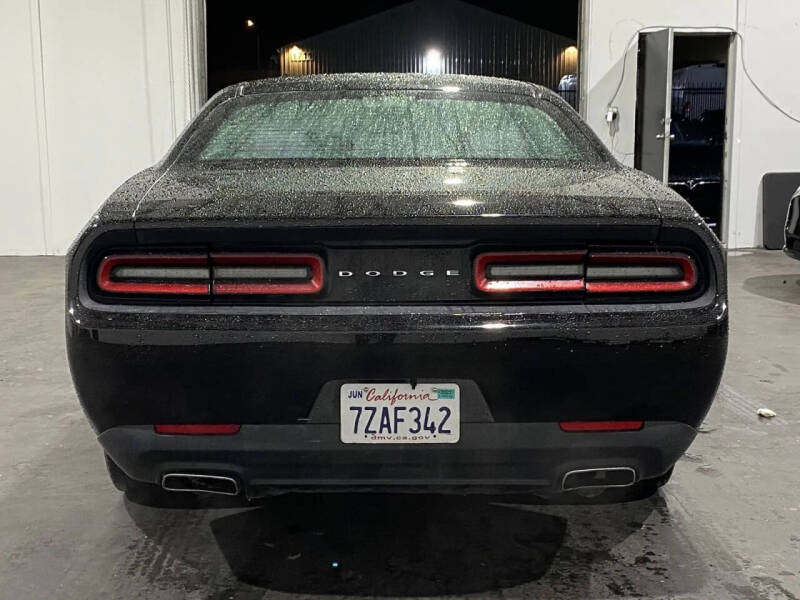 2017 Dodge Challenger SXT