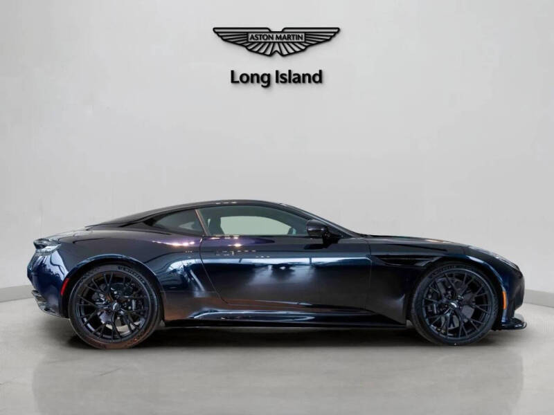 2025 Aston Martin DB12 V8