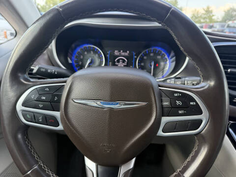 2017 Chrysler Pacifica Touring-L