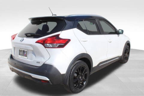 2020 Nissan Kicks SR