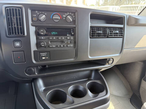 2003 Chevrolet Express 3500 LS