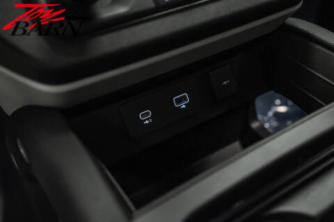 2023 Land Rover Defender 110 X-Dynamic SE