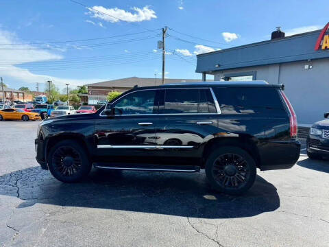 2017 Cadillac Escalade Luxury