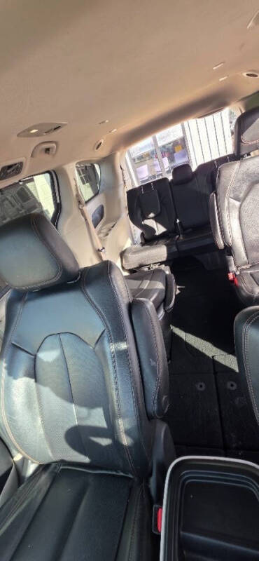 2020 Chrysler Pacifica Touring L