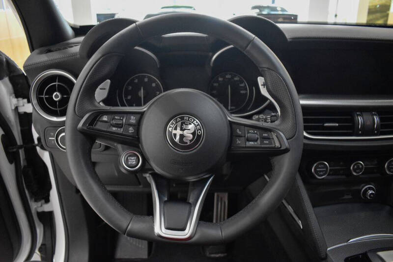 2023 Alfa Romeo Stelvio Veloce