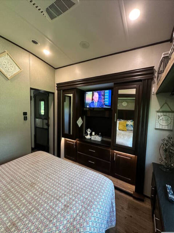 2020 Jayco North Point 383FKWS