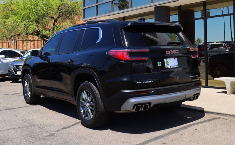 2025 GMC Acadia Elevation