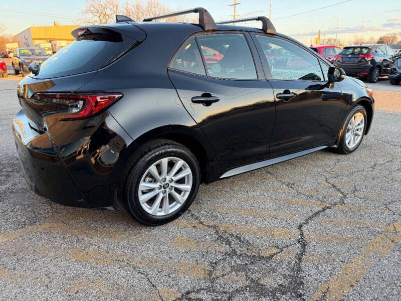 2025 Toyota Corolla Hatchback SE
