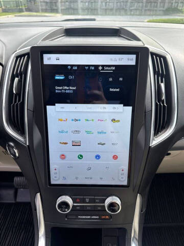 2022 Ford Edge Titanium
