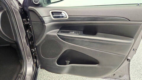 2020 Jeep Grand Cherokee Laredo E