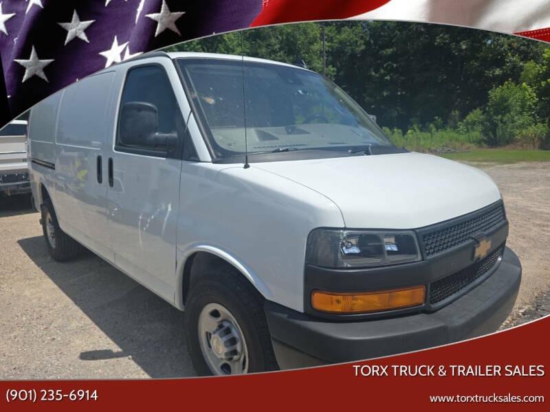 2024 Chevrolet Express 2500 Work Van HD's photo