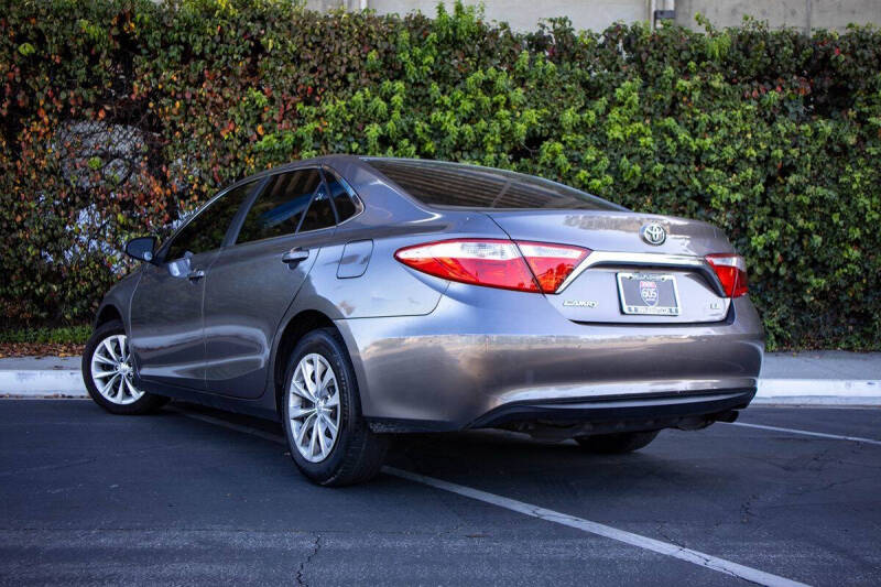 2017 Toyota Camry LE