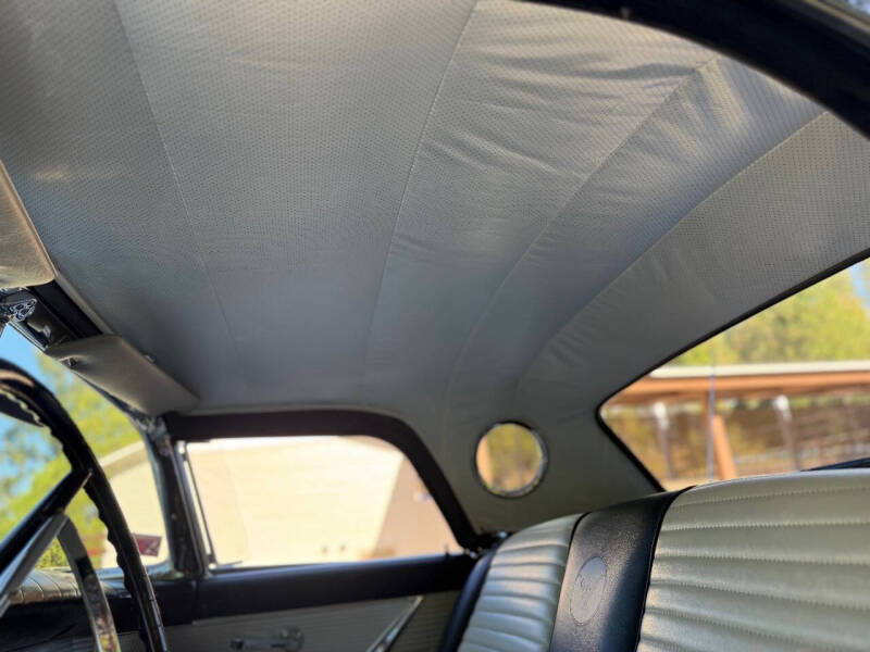 1957 Ford Thunderbird