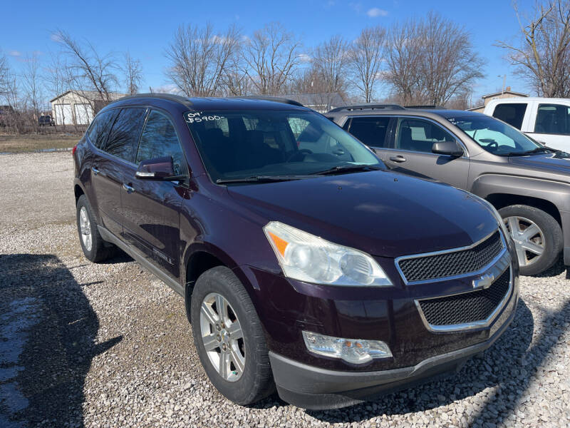 2009 Chevrolet Traverse for sale at HEDGES USED CARS in Carleton MI