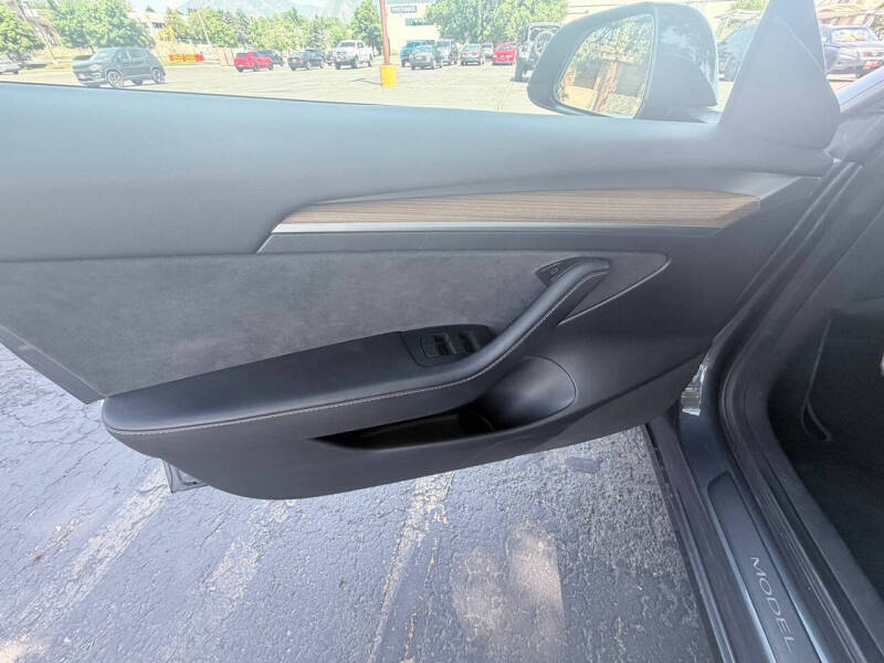 2023 Tesla Model 3 Performance