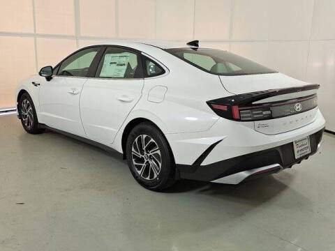 2026 Hyundai Sonata Hybrid Blue