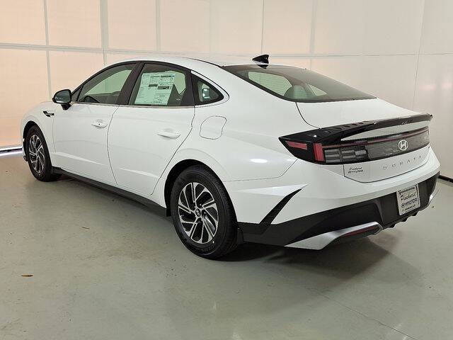 2026 Hyundai Sonata Hybrid Blue