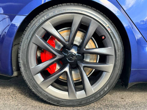 2023 Tesla Model S Plaid