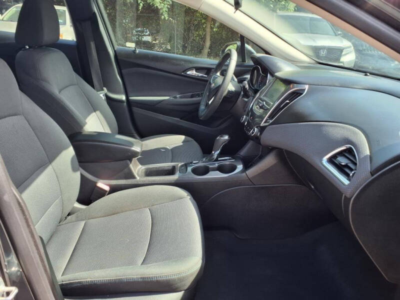 2018 Chevrolet Cruze LT Auto