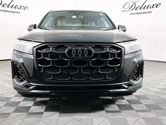 2025 Audi SQ7 4.0T quattro Premium Plus