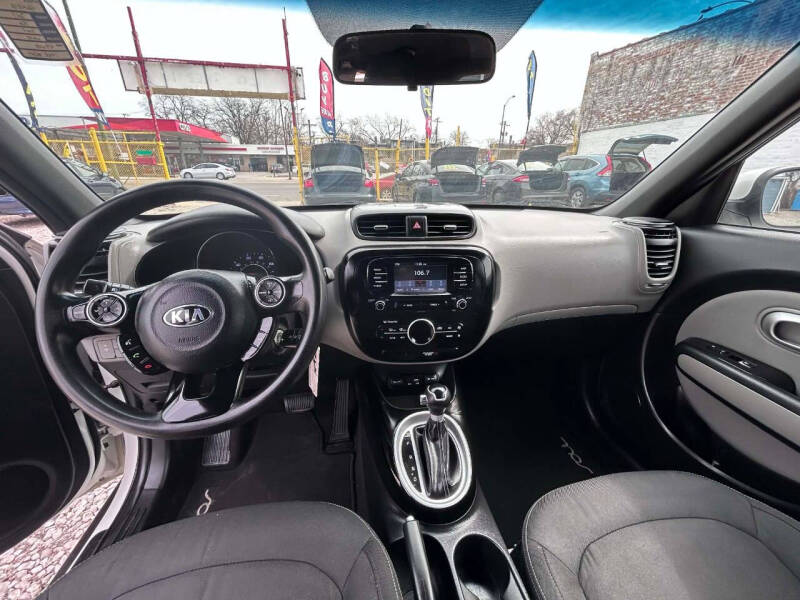 2017 Kia Soul +