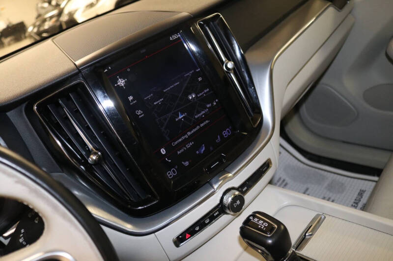 2019 Volvo XC60 T5 Momentum