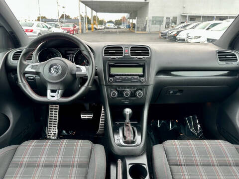 2011 Volkswagen GTI Base PZEV