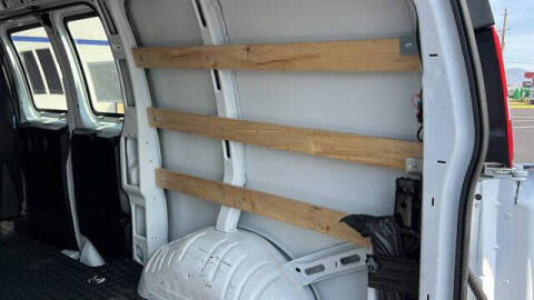 2024 Chevrolet Express 2500