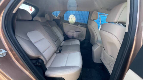 2017 Hyundai Tucson SE Plus