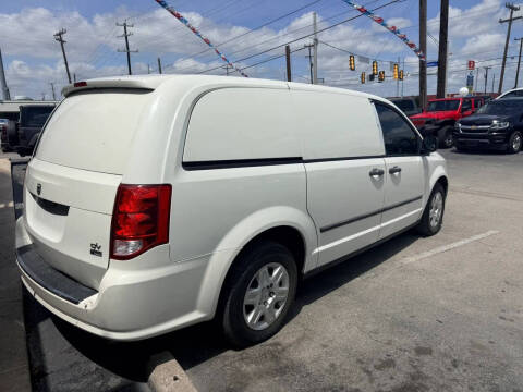 2012 RAM C/V