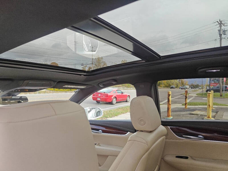 2017 Cadillac XT5 Luxury