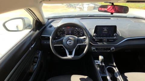 2021 Nissan Altima 2.5 SV