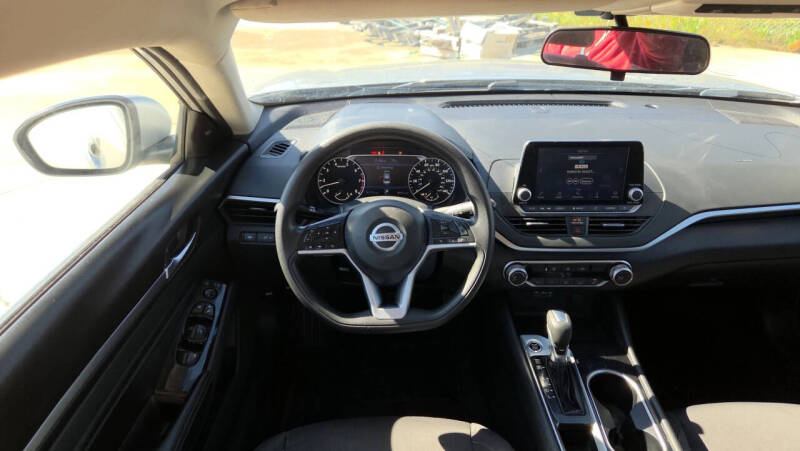 2021 Nissan Altima 2.5 SV