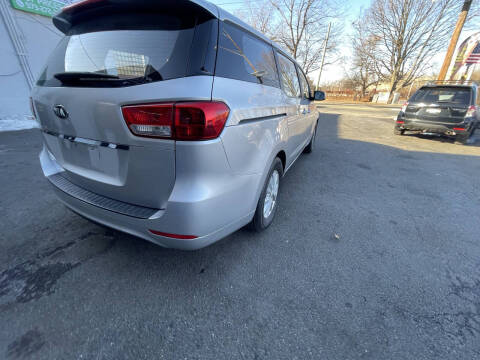 2016 Kia Sedona L