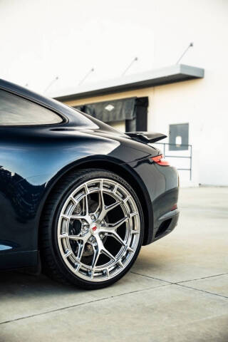 2019 Porsche 911 Carrera